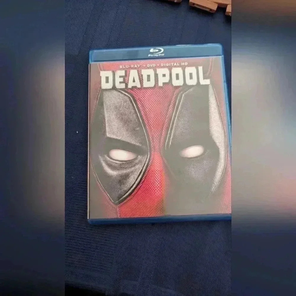 Deadpool DVD And Blu-ray (EUC)